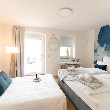 Peter - Mit Eigenem Eingang I 30qm I Zentrale Lage I Bad I Kueche I Terrasse I Tv