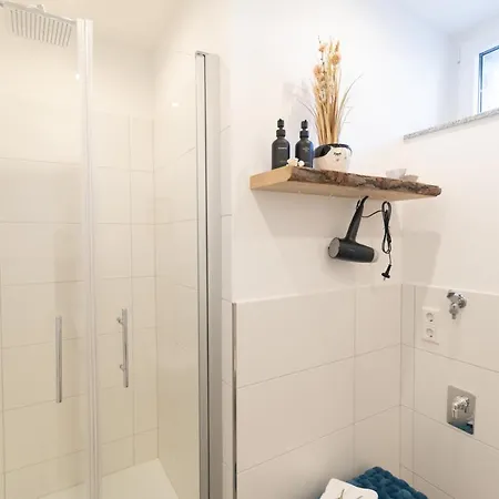 Apartment Peter - Mit Eigenem Eingang I 30qm I Zentrale Lage I Bad I Kueche I Terrasse I Tv *