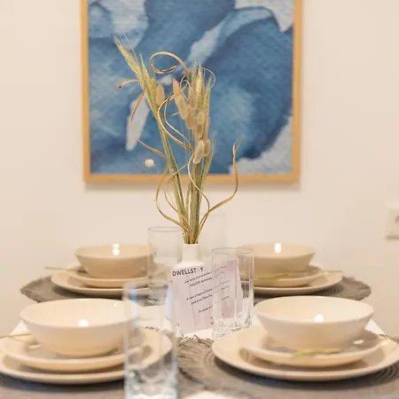 Peter - Mit Eigenem Eingang I 30qm I Zentrale Lage I Bad I Kueche I Terrasse I Tv *