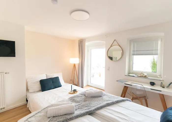 Peter - Mit Eigenem Eingang I 30qm I Zentrale Lage I Bad I Kueche I Terrasse I Tv Апартаменты Фульда